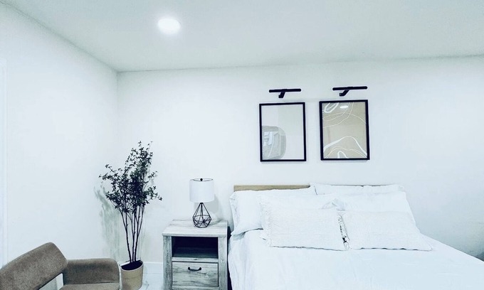 Northside Apartment | Modern 1 bedroom in charming San Jose