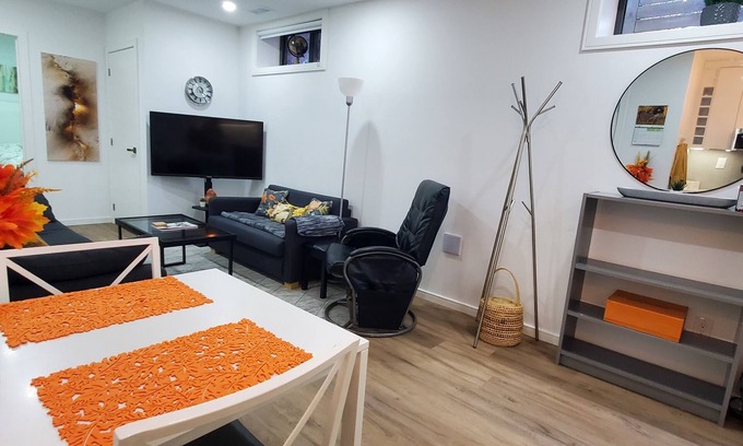 Woodbine - Lumsden Apartment | Modern, 1 bedroom, private, close to subway