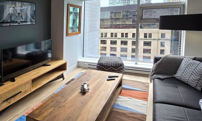 Ville-Marie Apartment | Modern 1BR Apt with Stunning Views and Pool Access
