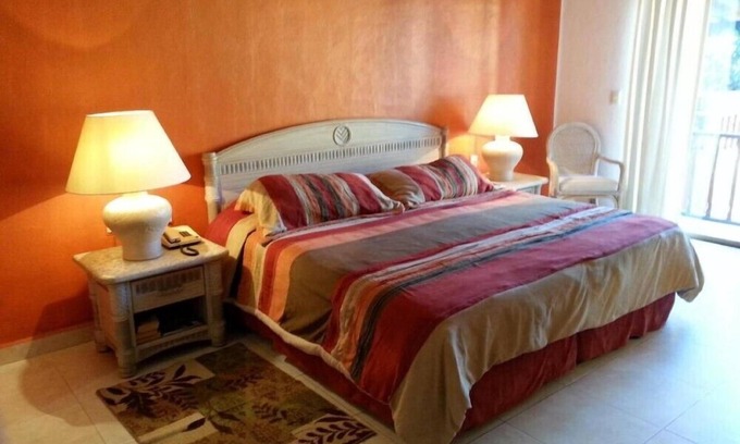 South Hotel Zone Hotel | Modern 1BR Condo in Park Royal Los Tules w Tennis Court & Pool