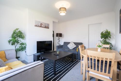Durham Apartment | Modern - 2 Bed - Free Parking