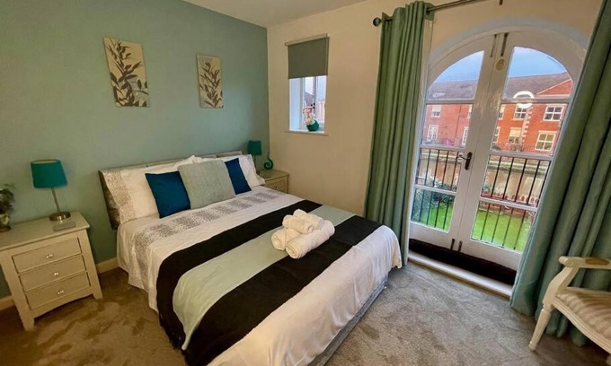 Loughborough Apartment | Modern 2-Bed Home Free Parking Perfect for Families