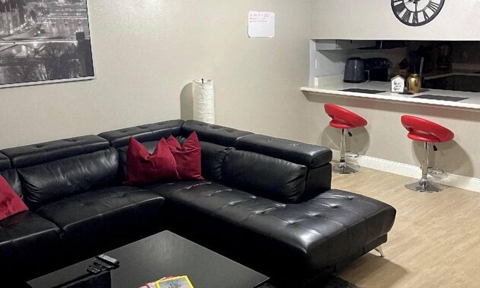 Fort Walton Beach House | Modern 2 Bedroom Townhome Minutes from the Beach!