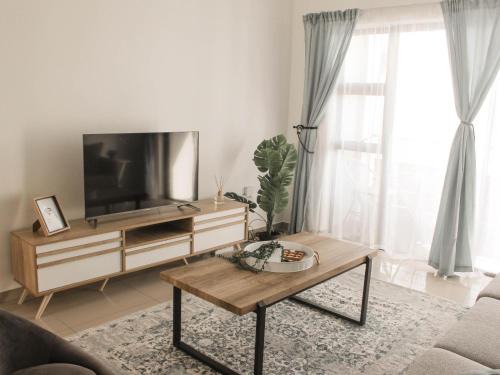 Gordon's Bay Apartment | Modern 2 bedroom apartment close to shops & beach