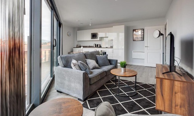 Bordesley Apartment | Modern 2 Bedroom Apartment in Central Birmingham