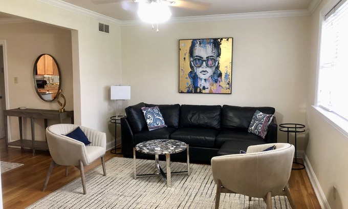 Lake Shore - Lake Vista Condo | Modern 2 bedroom Condo in Excellent Location, Steps to Lake Pontchartrain