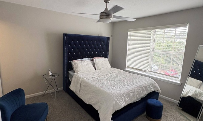 Tampa Apartment | Modern 2-Bedroom Retreat Near TPA Airport