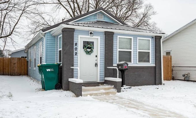 Mishawaka House | Modern 2-BR Home with Fenced Yard & Workspace
