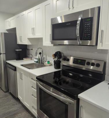 Willoughby Hills House | Modern 2Bed Guest Suite near Langley Events Centre
