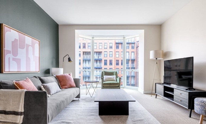 Penn Quarter Apartment | Modern 2BR in Penn Quarter w/Pool + large garden, near metro by Blueground