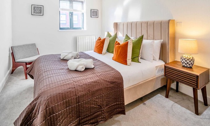 Camberley Apartment | Modern 2BR | Pet-Friendly, Fast Wi-Fi, Netflix