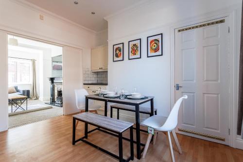 Newcastle-upon-Tyne House | Modern 3-bed House Parking & Family & Friends