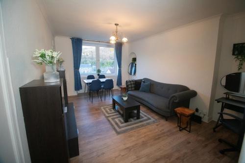 Galashiels Apartment | Modern 3 Bed Terrace