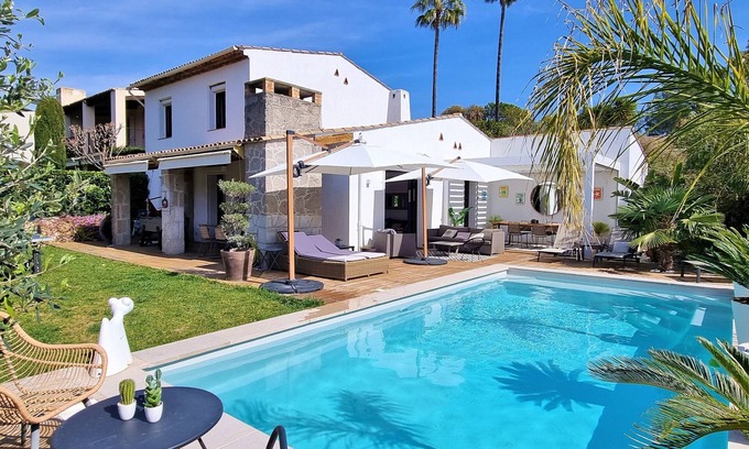 Villeneuve-Loubet Villa | Modern 3 bedroom villa with private pool, Hauts de Vaugrenier