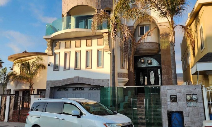 Ensenada House | Modern 3-bedroom house in Ensenada