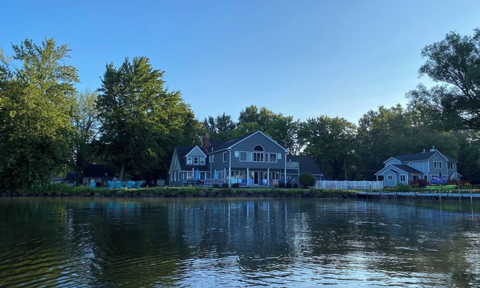 Mayville House | Modern 300 ft lakefront with pool