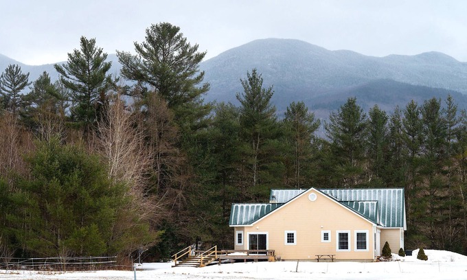 Franconia House | Modern 3BR in Franconia - Scenic Lakes & Mountains