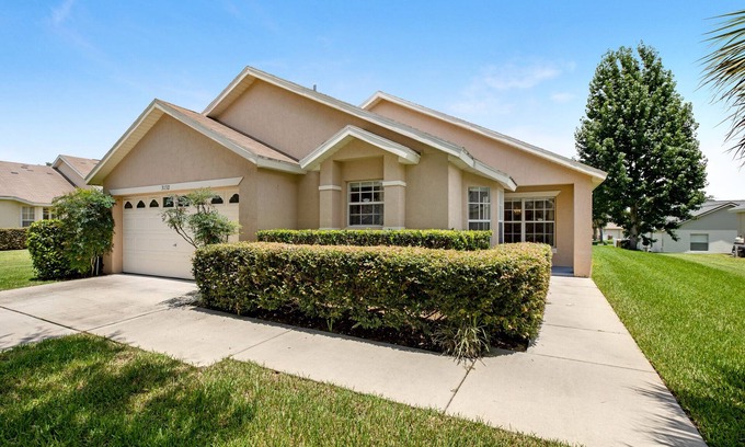 Orange Tree House | Modern 4 bed home with own private pool close to Disney