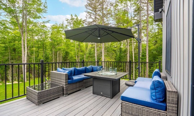 Sunday River Area House | Modern 4BD Sunday River Chalet HotTub & GameRm