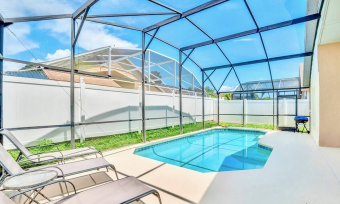 Indian Point House | Modern 4BR Home - Pool Games Room - Near Disney