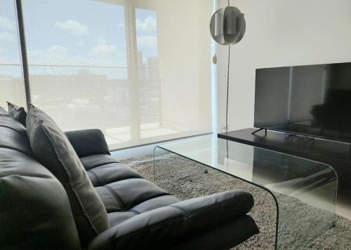 Newstead Apartment | Modern 5-Guest Pool Retreat for Family & Business