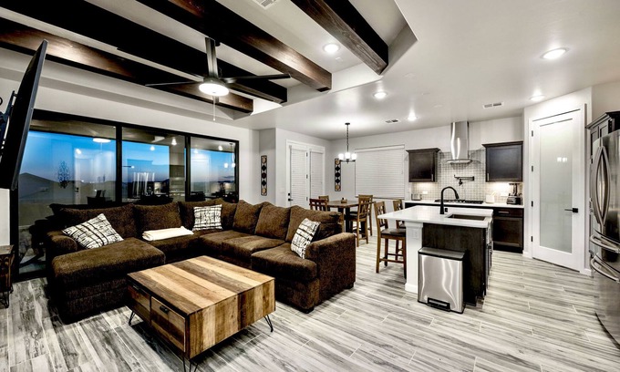 Las Cruces House | Modern Accessorized 3-Bedroom