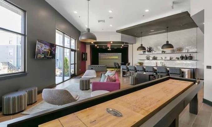 Buechel Apartment | Modern and Comfortable 2BR apt in Louisville!