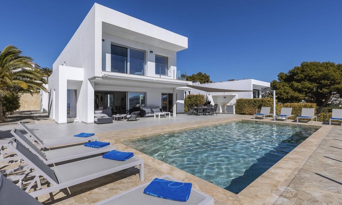La Sabatera Villa | Modern and romantic villa in Moraira, Costa Blanca, Spain with private pool for 4 persons