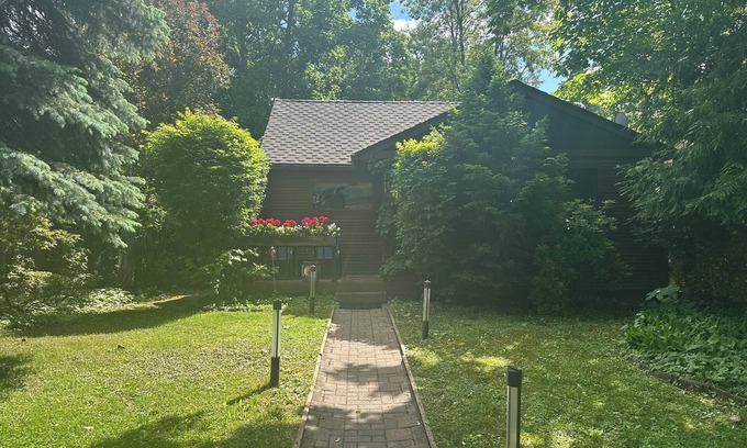 Coeur d'Alene House | Modern and unique cottage in perfect downtown CDA location for a great getaway!
