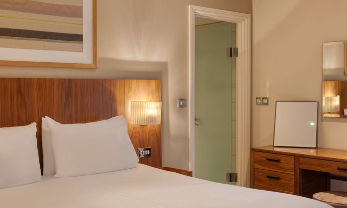 Stratford-upon-Avon Apartment | Modern Apartment in Stratford-Upon-Avon with free car parking.
