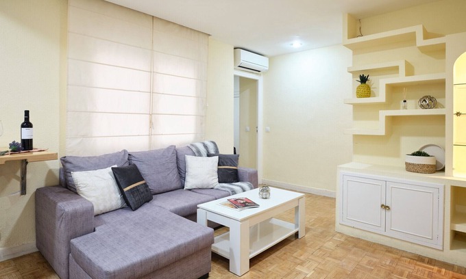 Cotos Apartment | Modern apartament at Castilla