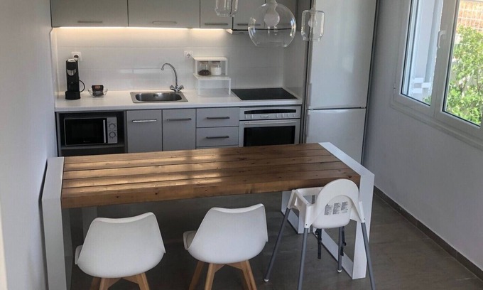 Eleios-Pronnoi House | Modern apartment 10 minutes from the beach.