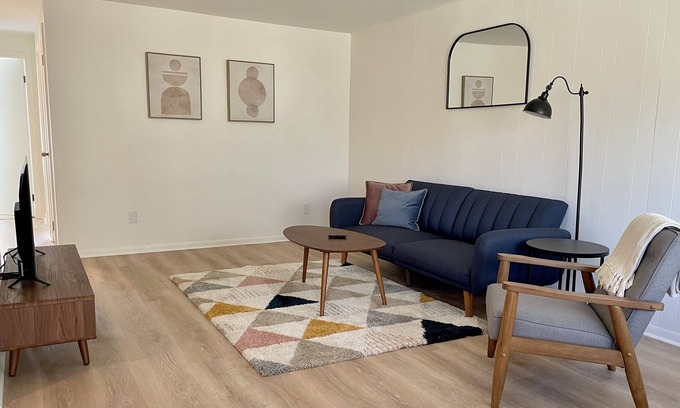 Mansfield Apartment | Modern apartment! Close to IH71!