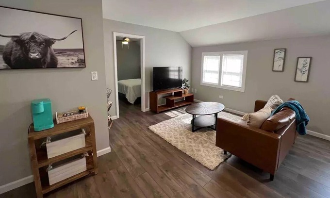 New Bern House | Modern Apartment close to Cherry Point and beaches