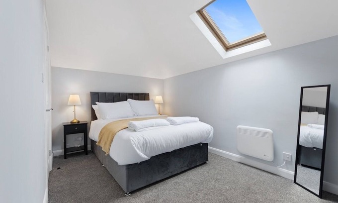 Mapperley Condo | Modern Apartment Double Room Free Parking Suite 10