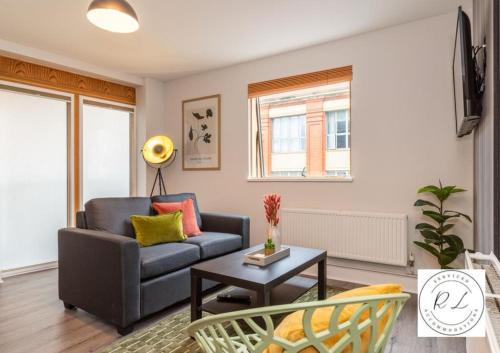 Leicester City Centre Apartment | Modern Apartment, Free Parking & Monthly Savings