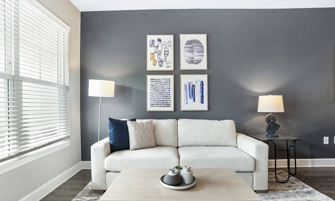 Paw Creek Apartment | Modern Apartment in Prime Location (ID8154X57)