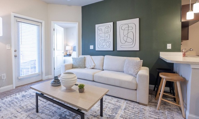 Johns Island Apartment | Modern Apartment in Prime Location (ID2000X80)