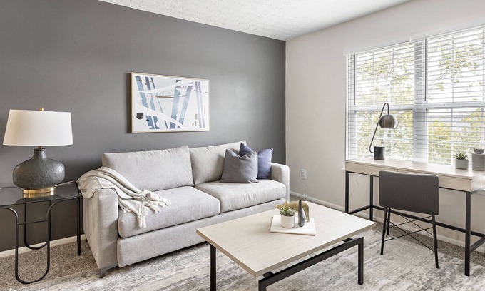 Lewis Center Apartment | Modern Apartment in Prime Location (ID3447X43)