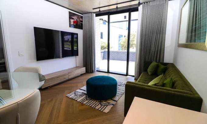 Century City Apartment | Modern apartment in Century City