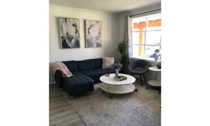 Elora House | Modern Apartment in Elora-1