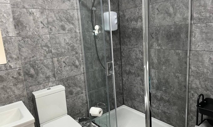 Chorlton-on-Medlock Apartment | Modern apartment in city centre