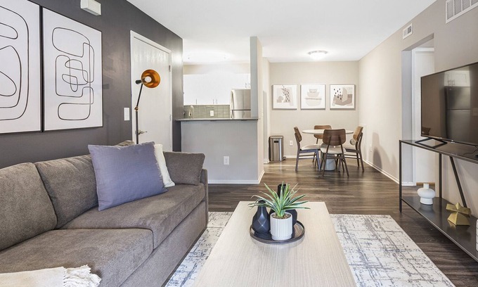 Thurston Apartment | Modern Apartment in Prime Location (ID9939X41)