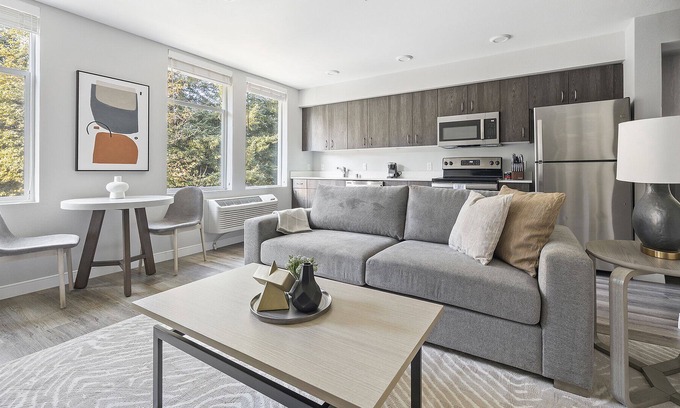 Pleasant Valley Apartment | Modern Apartment in Prime Location (ID5126X43)
