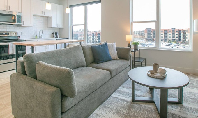 Blue Ash Apartment | Modern Apartment in Prime Location (ID7158X72)