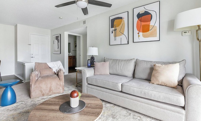 Blue Ash Apartment | Modern Apartment in Prime Location (ID1387X817)