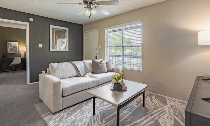 El Lago Apartment | Modern Apartment in Prime Location (ID9665X12)