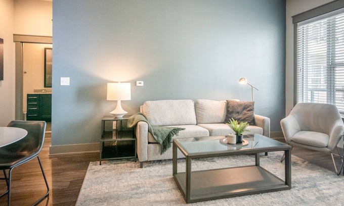 Vickery Meadow Apartment | Modern Apartment in Prime Location (ID1781)