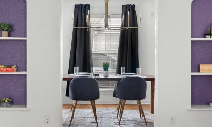 Oak Cliff Apartment | Modern Apartment in Prime Location (ID1204X623)