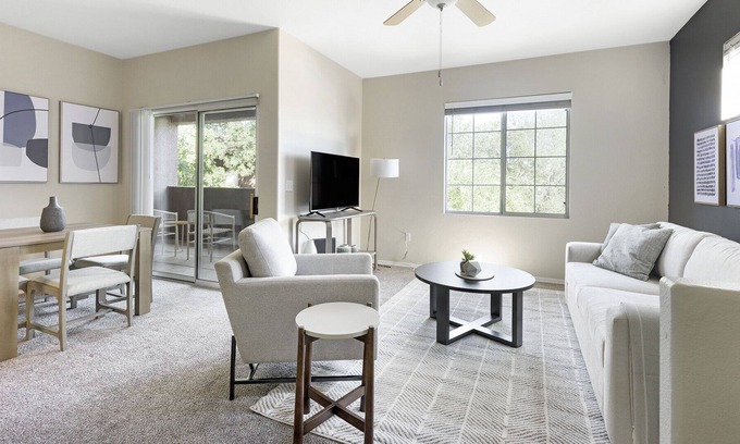 Cortaro Apartment | Modern Apartment in Prime Location (ID1172X105)